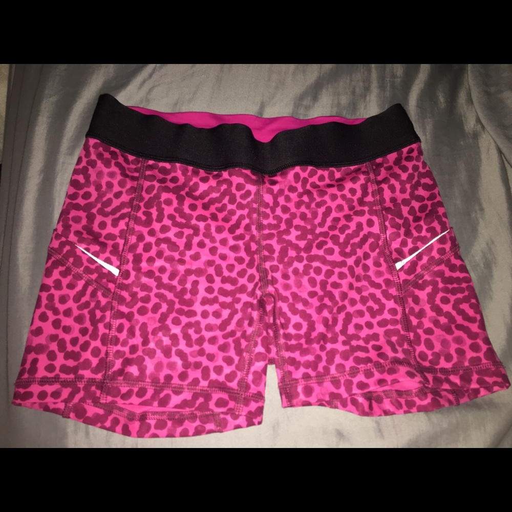 Lululemon spandex shorts - Picture 2 of 4